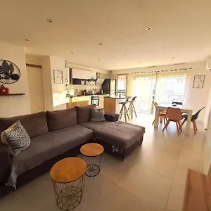Appartement Moderne Centre-ville, Vallauris
