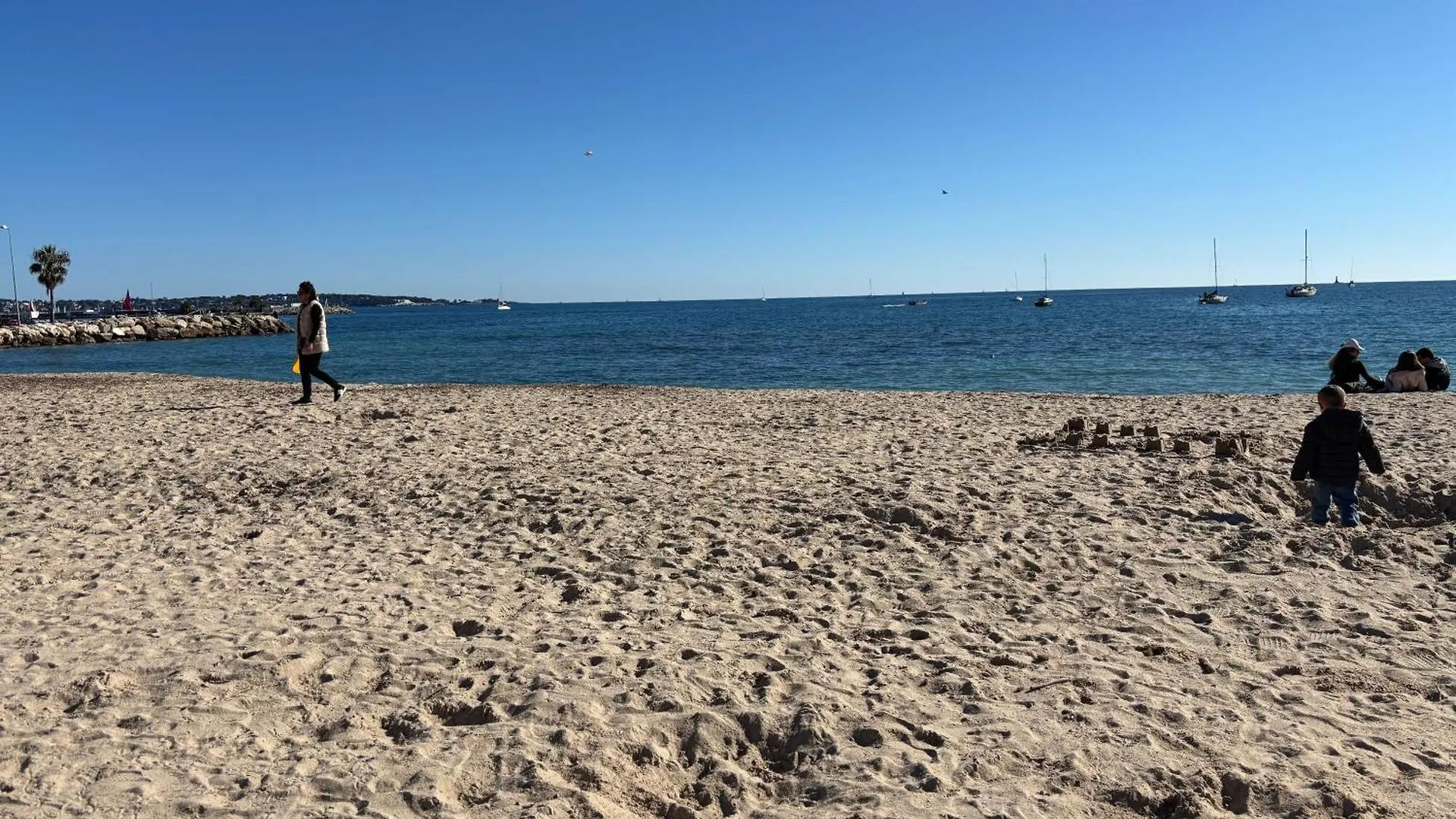 Centre Golfe Juan Plage Et Transports A Pied, 5 Min Cannes Vallauris
