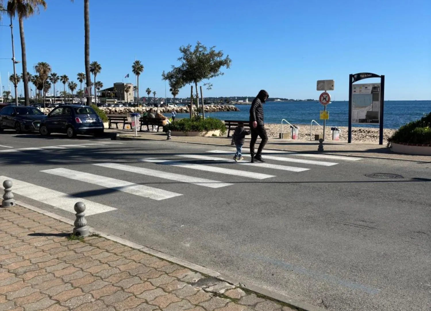 Centre Golfe Juan Plage Et Transports A Pied, 5 Min Cannes Vallauris Apartment